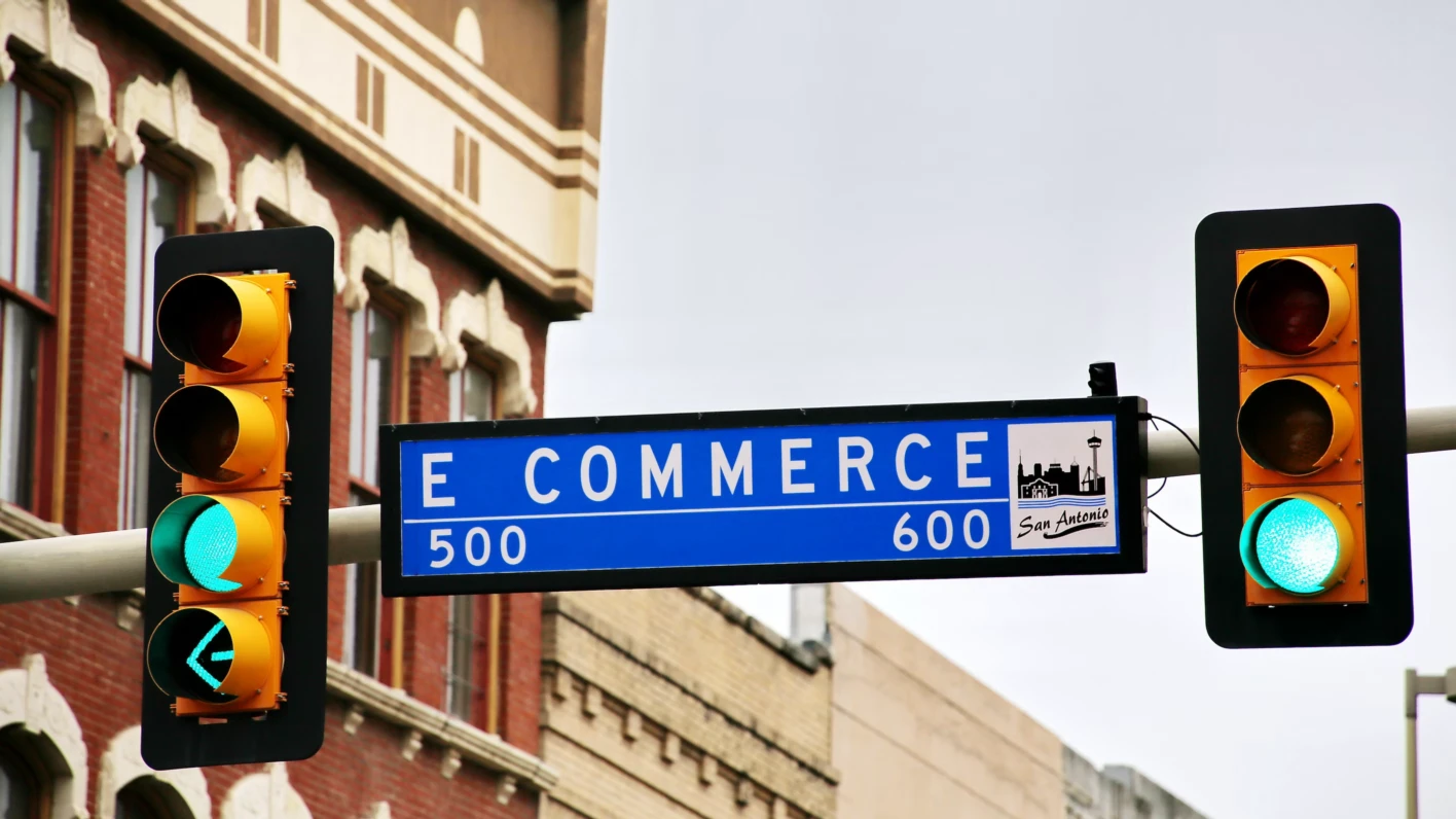 e-commerce retailers street sign